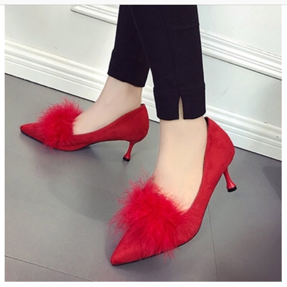 Last One - Kitten Fluff Heels - Picture 2 of 6